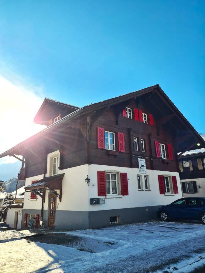 Adventure Guesthouse Interlaken Unterseen Екстериор снимка