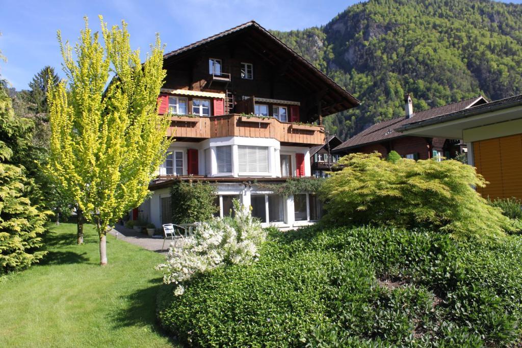 Adventure Guesthouse Interlaken Unterseen Екстериор снимка