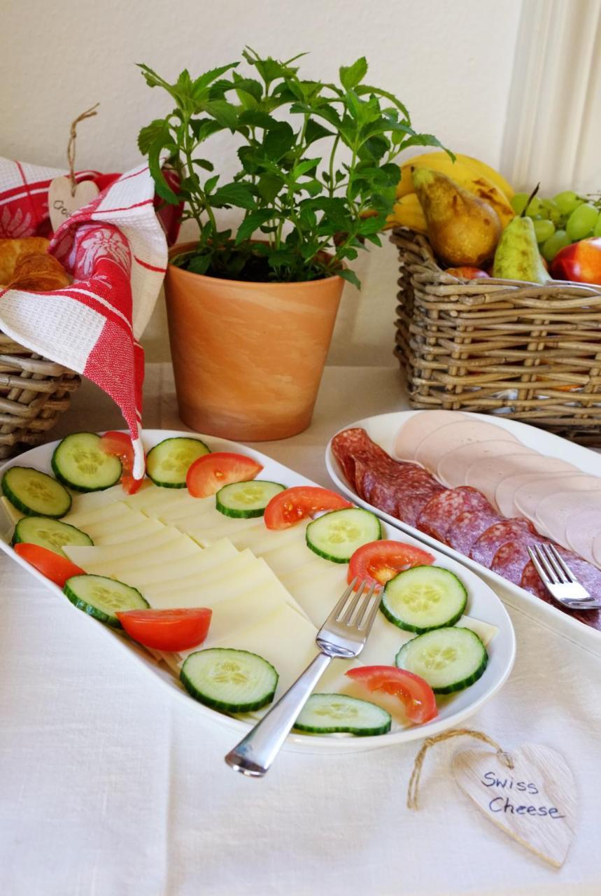 Adventure Guesthouse Interlaken Unterseen Екстериор снимка
