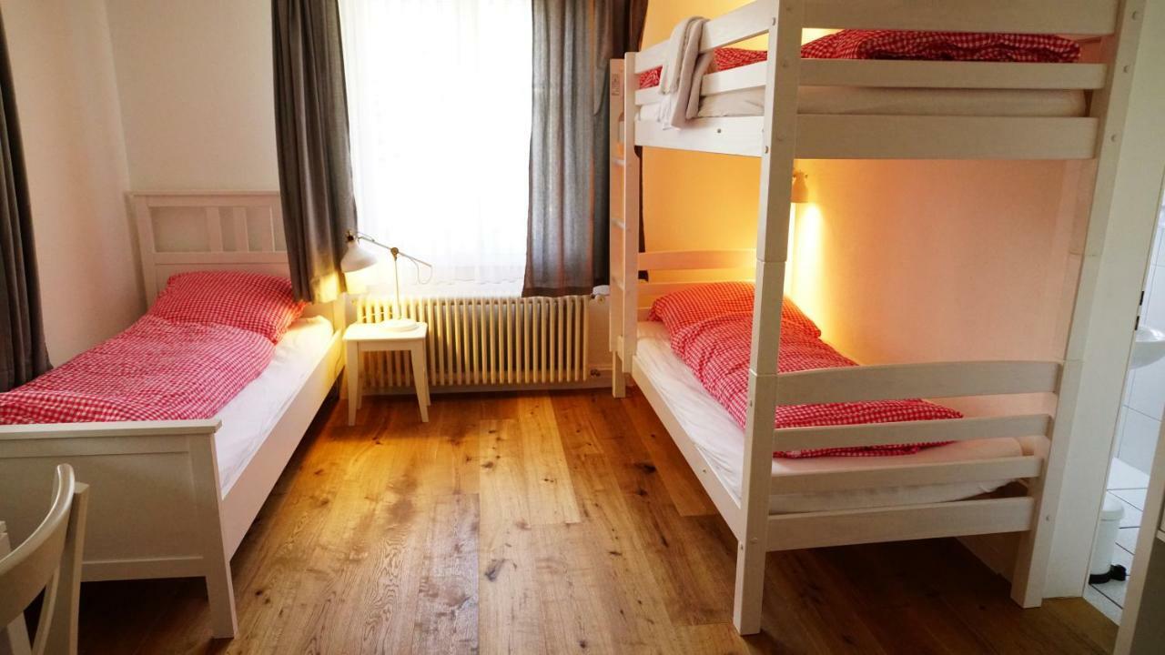 Adventure Guesthouse Interlaken Unterseen Екстериор снимка