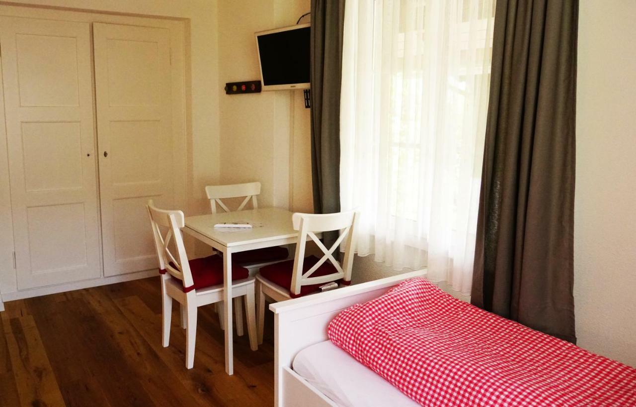 Adventure Guesthouse Interlaken Unterseen Екстериор снимка