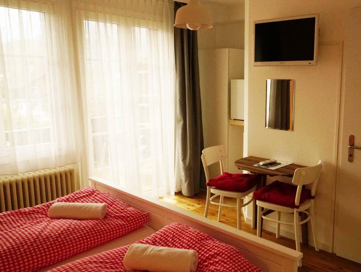 Adventure Guesthouse Interlaken Unterseen Екстериор снимка