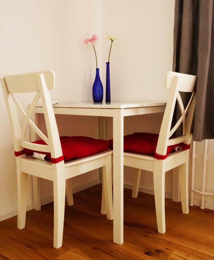Adventure Guesthouse Interlaken Unterseen Екстериор снимка