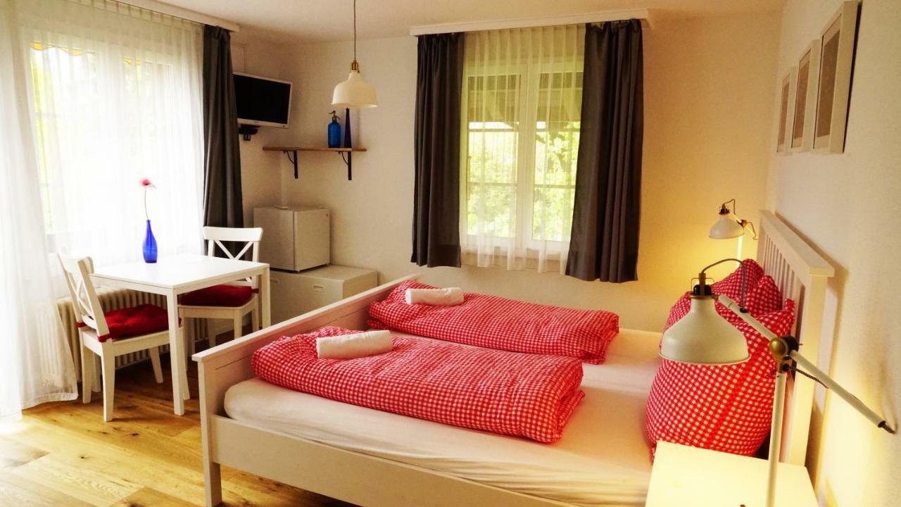 Adventure Guesthouse Interlaken Unterseen Екстериор снимка